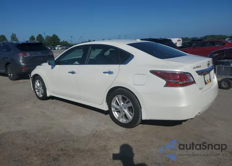 2014 Nissan Altima 2.5 из США, поврежденный, VIN 1N4AL3AP2EC186421